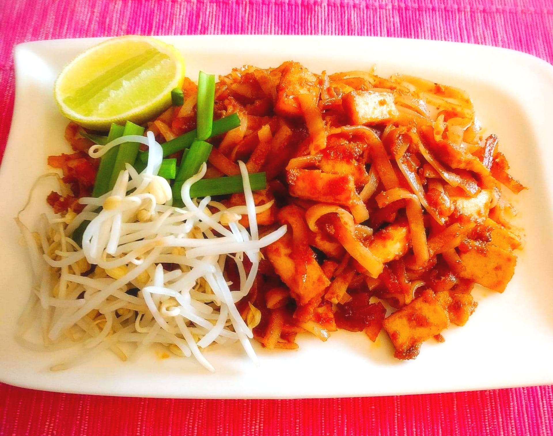 Pad thaï&nbsp;: crevettes ou  poulet ou  tofu.